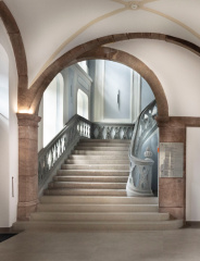 Haupteingang Wandelhalle mit Treppenhaus, Bild: Ottmar Stadermann